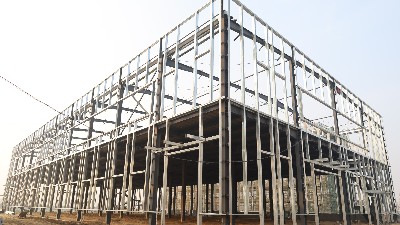 hjc黄金城集团官网钢构百科：从地基到屋顶，带您一步步认识钢结构厂房的建造过程