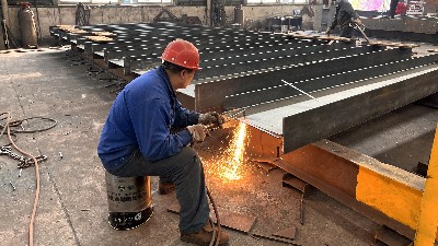 hjc黄金城集团官网行业百科：钢结构的连接方式及优缺点