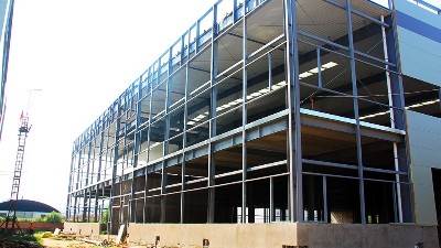 hjc黄金城集团官网行业百科：使用钢结构厂房要注意的地方